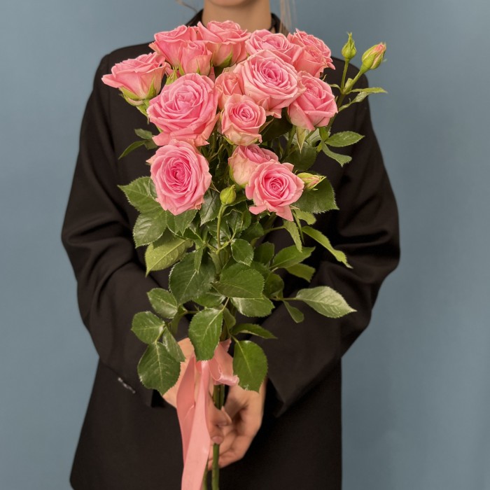 3 кустовые розы Одилия 80 см